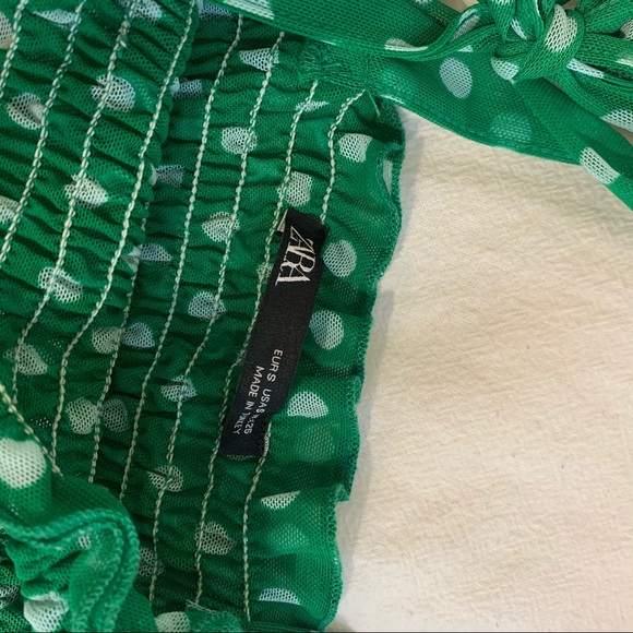 green polkadot tank from zara 💚 - Picture 5 of 5